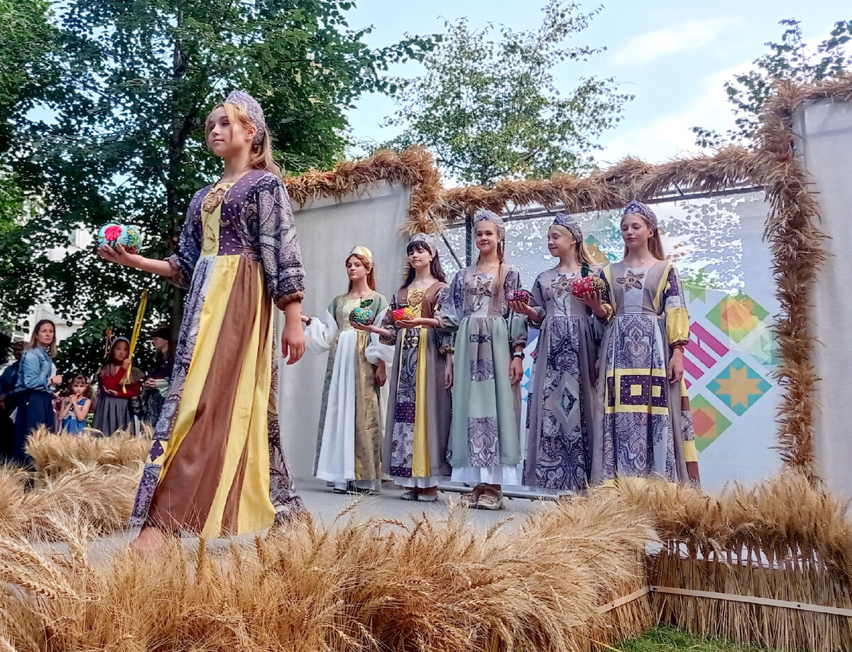 Шили были рязань. Фестиваль Рязанская область. Фестиваль Рязанский валенок.