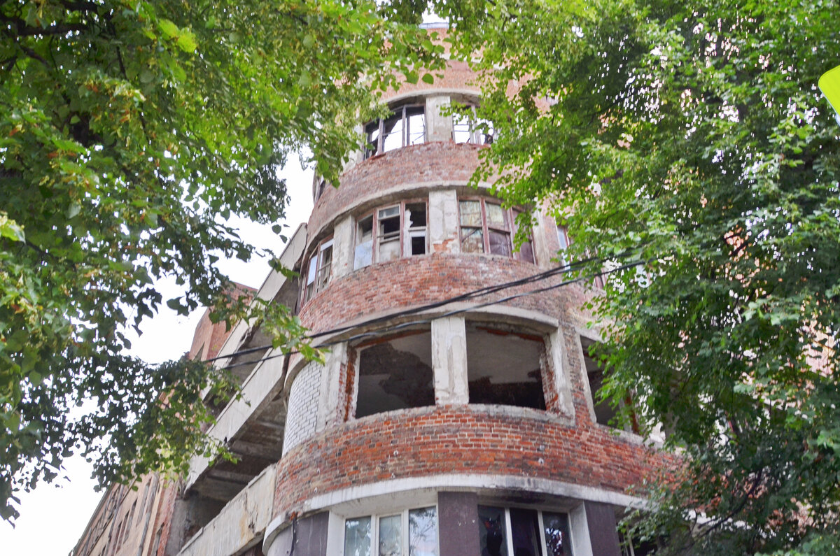 Дом-коммуна на Октябрьской 