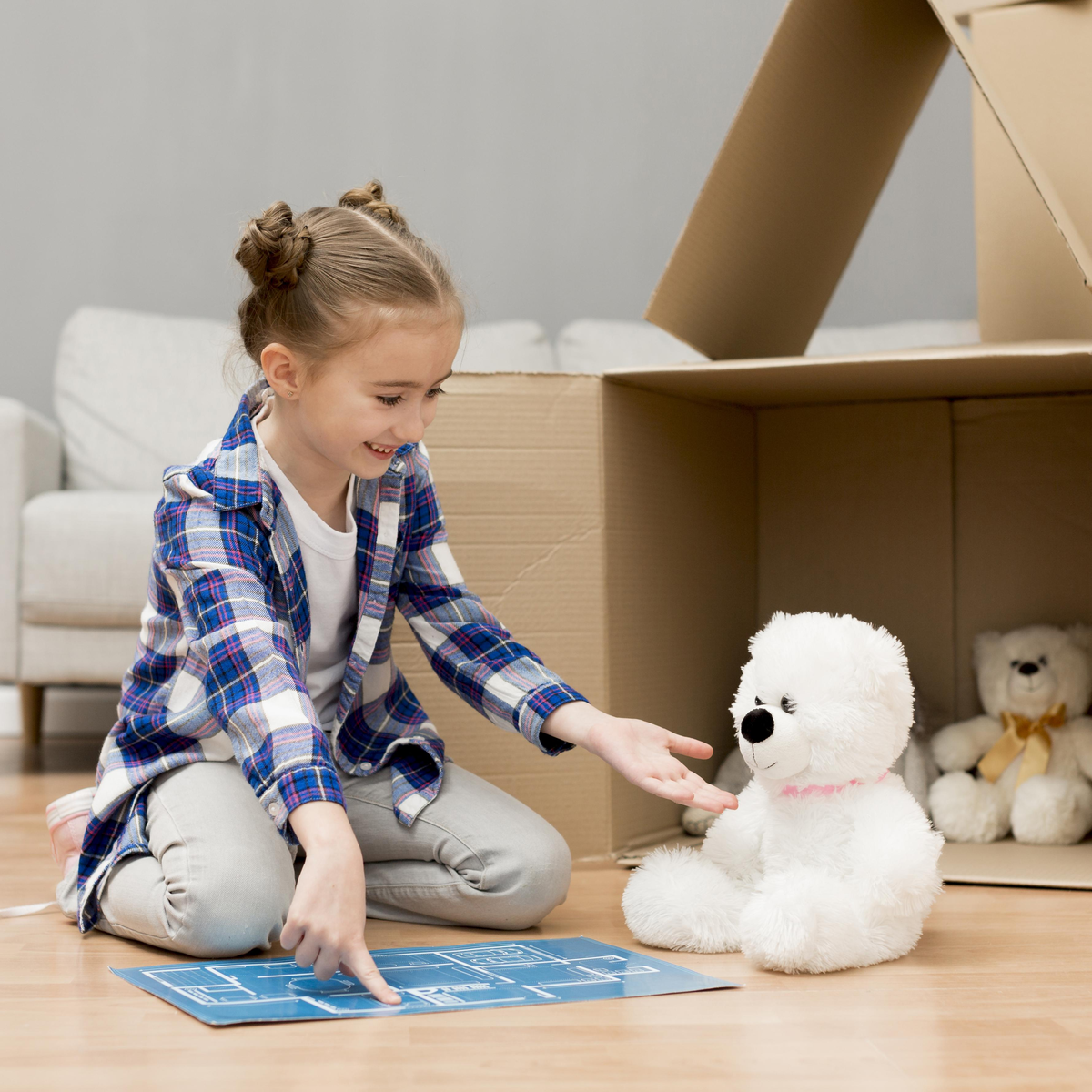 детство с игрушками freepik.com