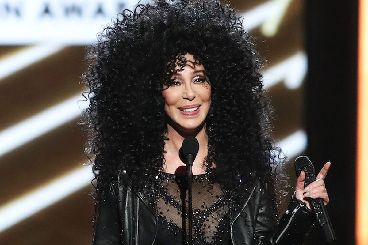 Певица и актриса Шер