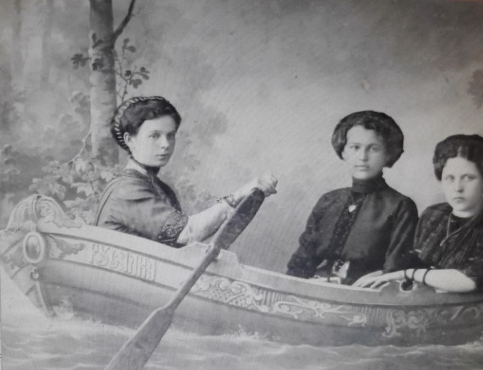 Фотография прабабушки.