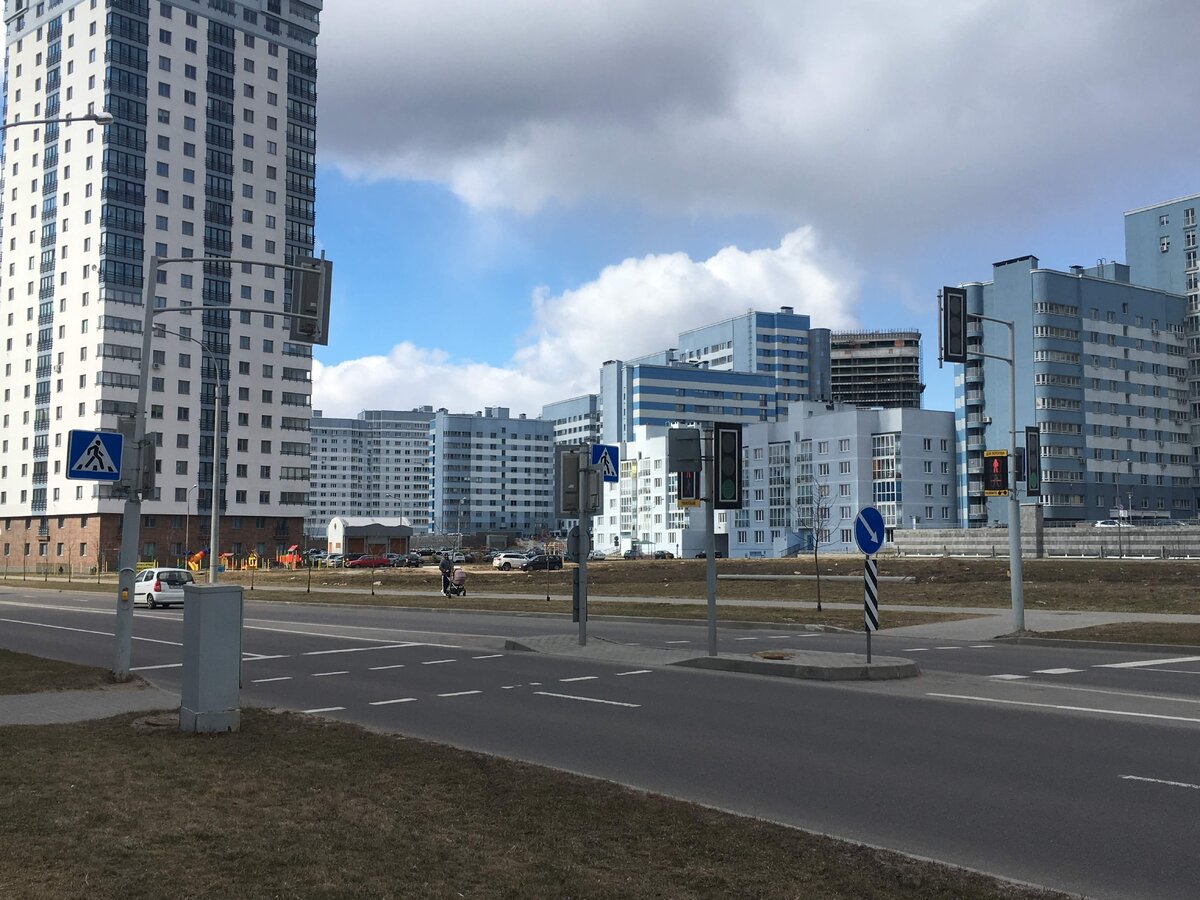 Регулируемый пешеходный переход в ЖК Лебяжий.