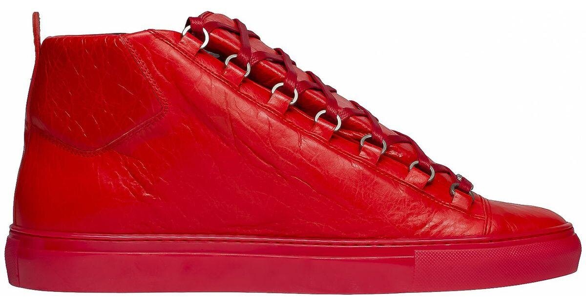 Кроссовки Balenciaga – спортивная обувь в стиле высокой моды