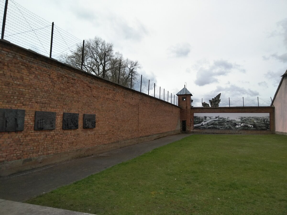 Фото автора. Внутри IX Форта.