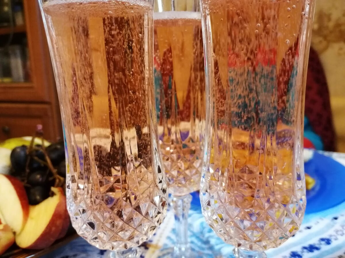 Шампанское. Фото Светы Давыдовой