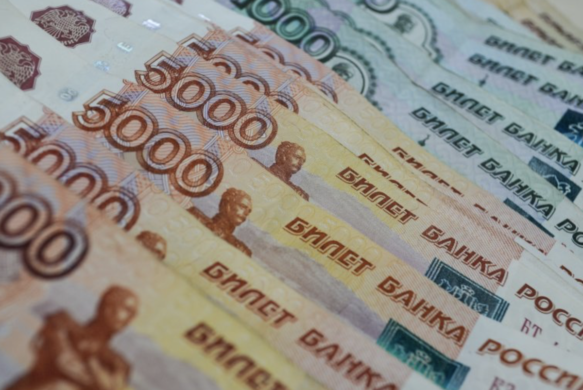 350 тысяч сумм в рублях