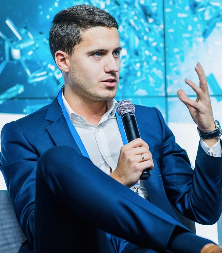 Рафаэль Абрамян | runet-id.com