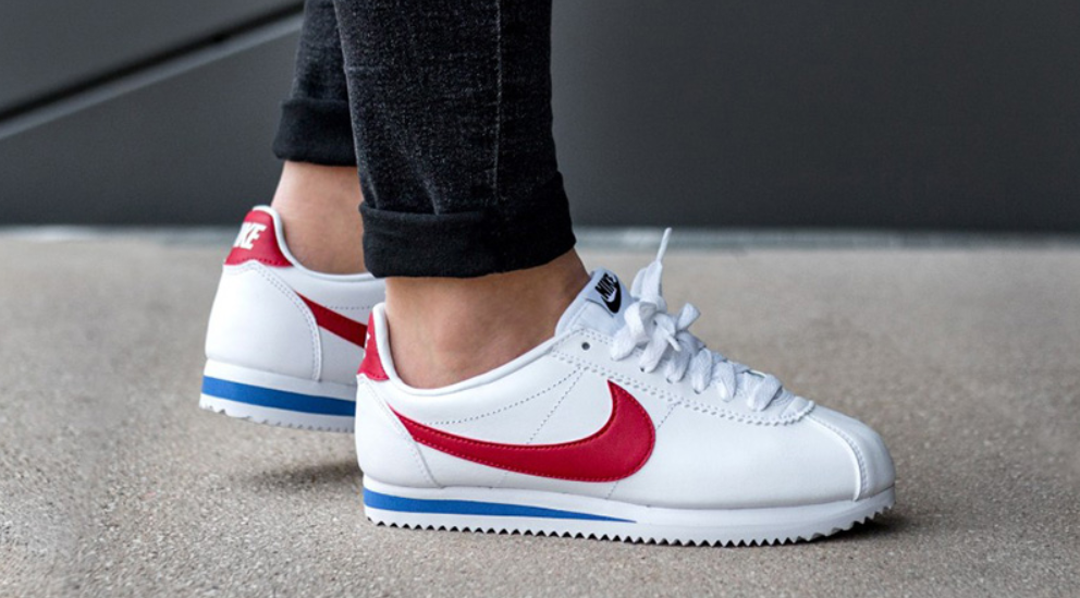 Nike cortez. Найк кортезы Классик. Найк Классик Кортес. Nike Classic Cortez White надетые. Найк Кортез 87.