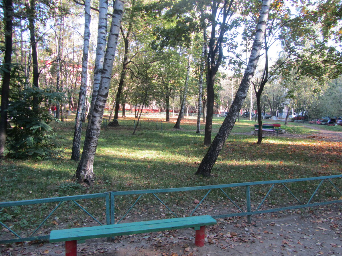 Мой советский двор, выпуск 2. Ножички, черешня и "всехние" мамы ...