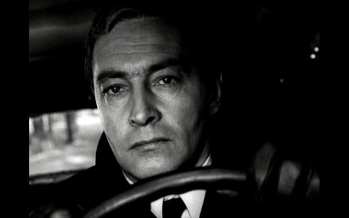 

Портрет Вячеслава Тихонова
Вячеслав Тихонов в сознании миллионов телезрителей СССР навсегда остался Штирлицом из "Семнадцати мгновений весны". Несмотря на это, сам актер постоянно отрицал сходство с российским шпионом, которого сыграл блестяще. Гораздо ближе ему была роль Андрея Болконского. Интеллигент, тоскующий по прекрасным идеалам ушедшей эпохи, стал одним из ярчайших актеров советского кинематографа.