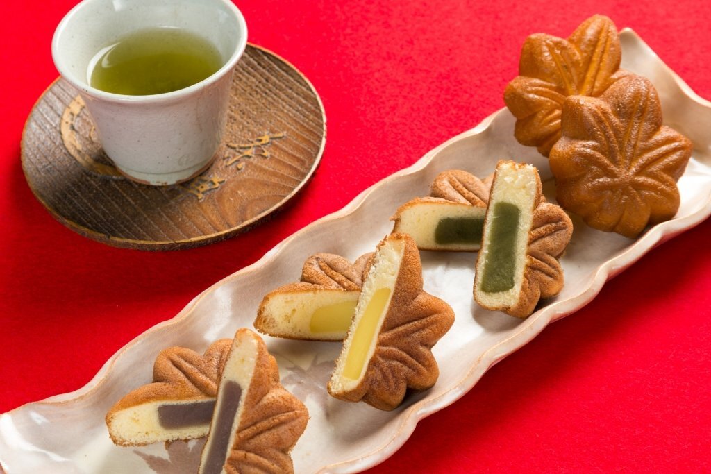 Момидзи мандзю - не только вкусное лакомство, но и отличный сувенир для близких