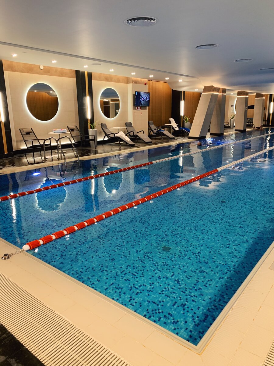 бассейн в отеле москва санкт петербург