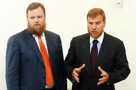 Богатыри Илюш... Дима и Алеша — они смотрят на тебя как на... то самое.