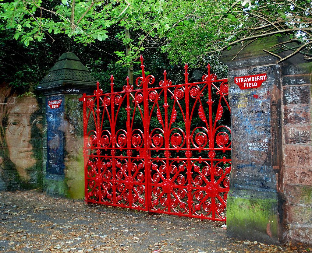 Те самые Земляничные Поля, обессмерченные Ленноном 