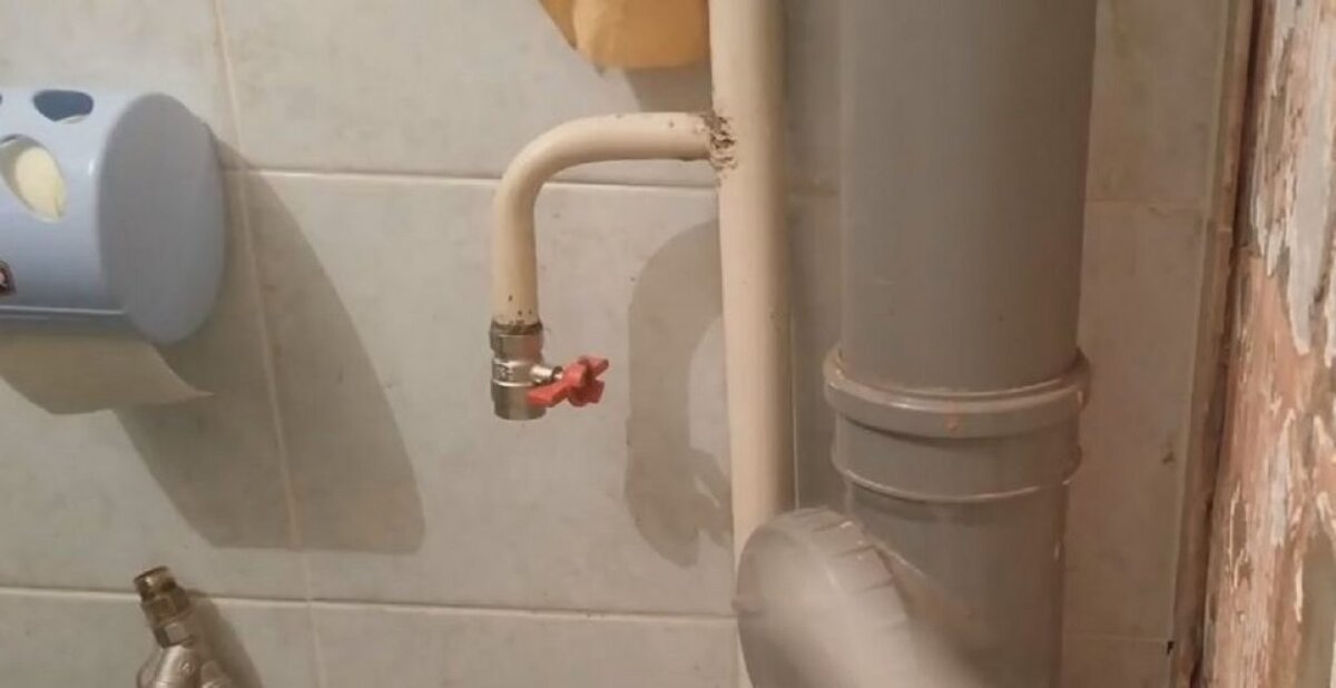 Как заменить водопроводный кран под давлением: простой лайфхак | КРОТ ...