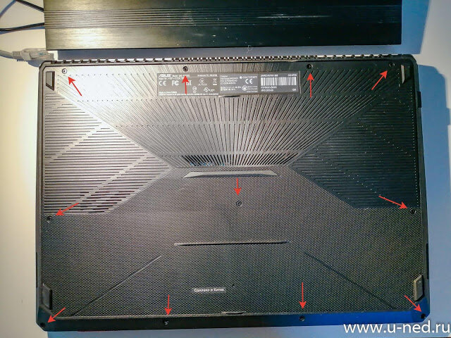 Схема расположения крепежных винтов нижней крышки ASUS TUF FX705