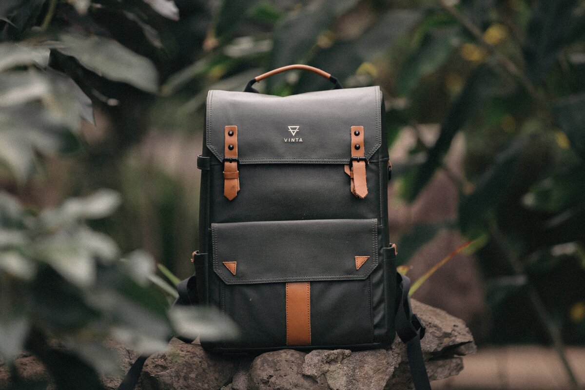 https://unsplash.com/photos/BmH09wAkJa8
