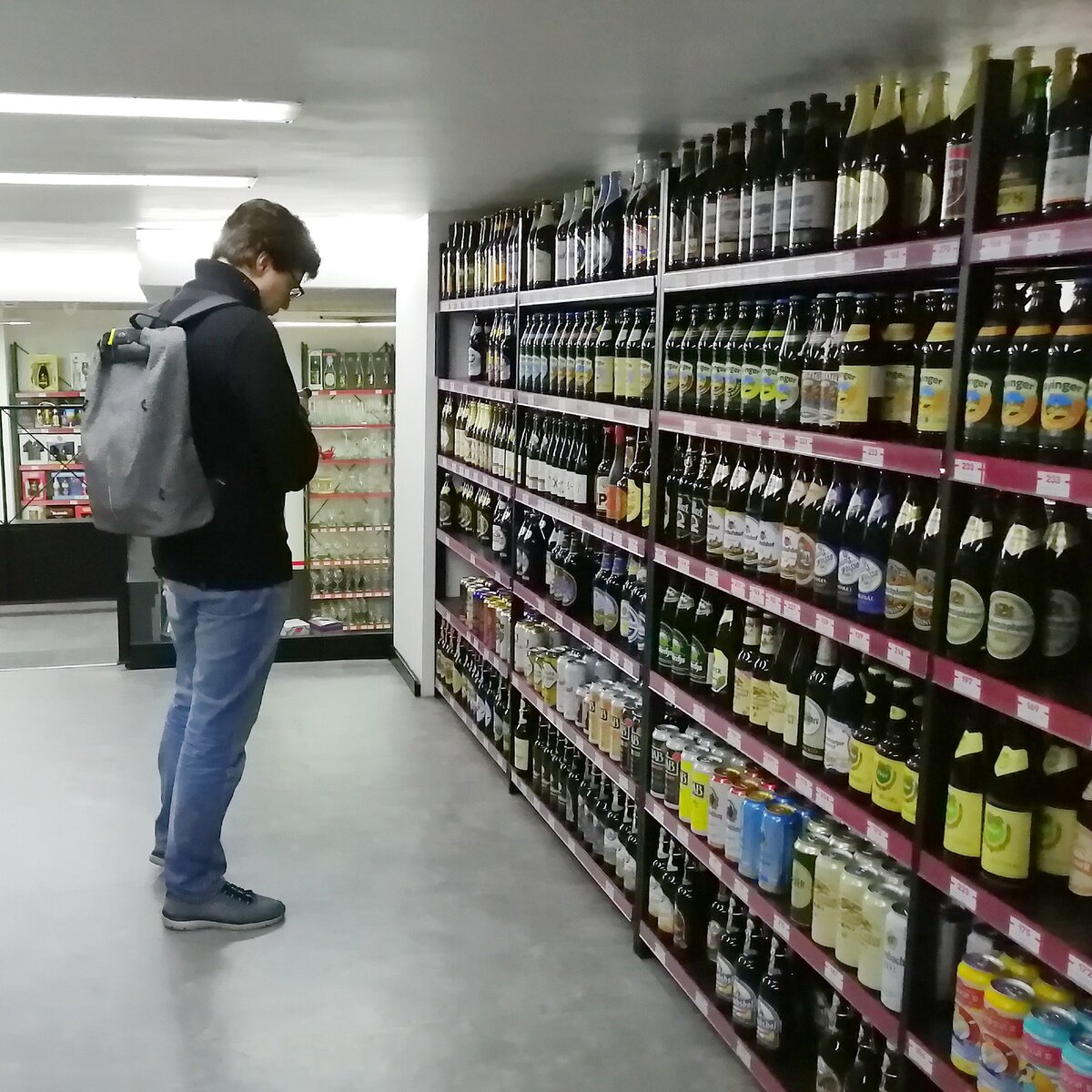 паб в германии. большой пивной. большой пивной. большой пивной магазин. большой пивной.