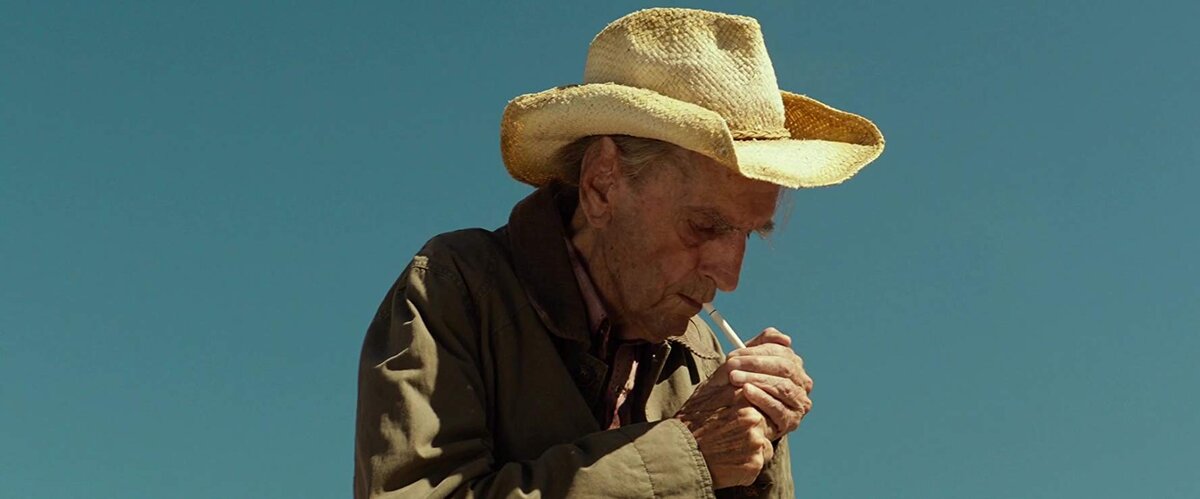 Последняя роль. Счастливчик 2017. Harry Dean Stanton Lucky. Фильм счастливчик про старика. Счастливчик Lucky.