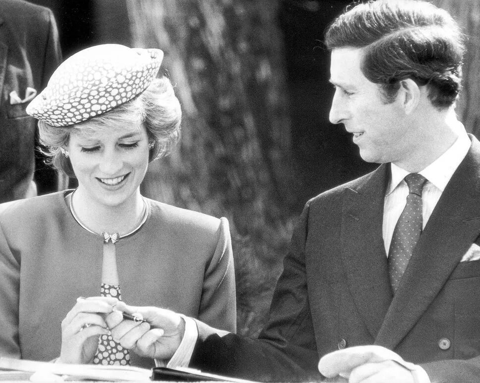 Нелюбимая. Почему принц Чарльз так поспешно женился на Диане Спенсер?