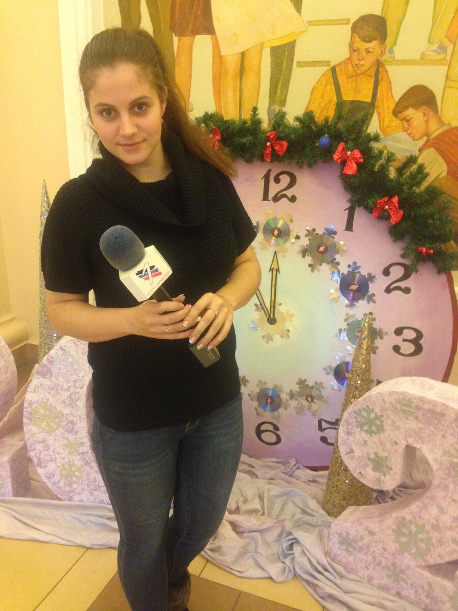 На фото собственно "Я". Единственный способ сделать что-то очень хорошо- любить то, что ты  делаешь."- Стив Джобс