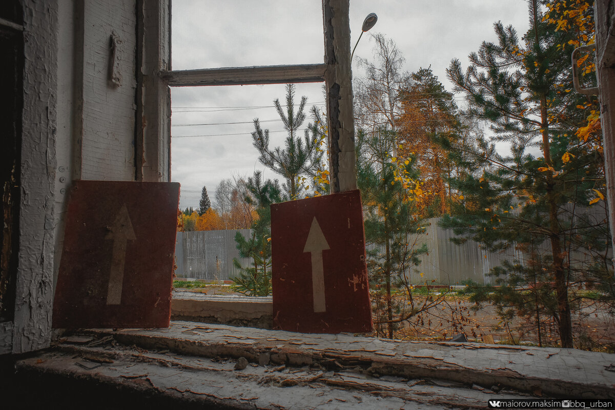 Вернулся спустя два года в военный городок. Полная разруха, украли даже «Ракеты С-25 Беркут»!