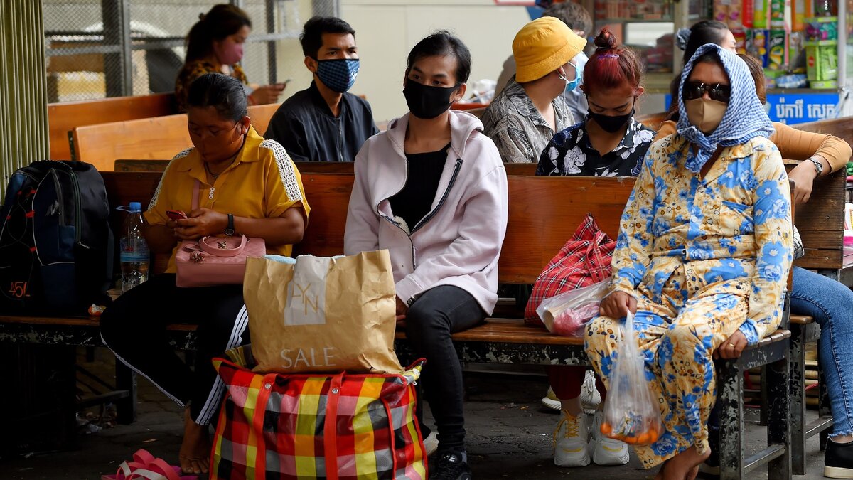 Министерство иностранных дел и международного сотрудничества Камбоджи объявило о приостановке пропуска людей на пограничных пунктах страны в связи с развитием пандемии Covid-19.