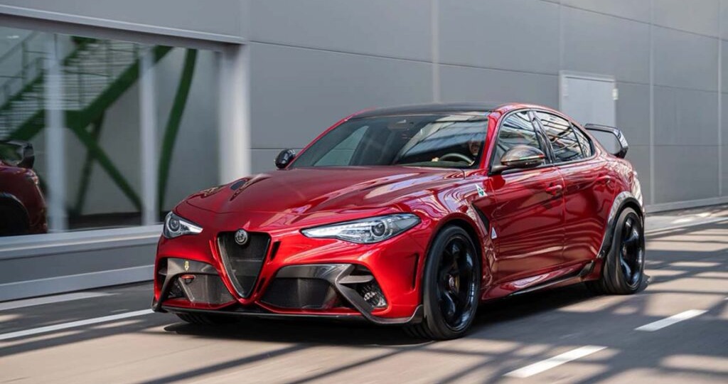 Alfa Romeo Giulia GTA — итальянская работа