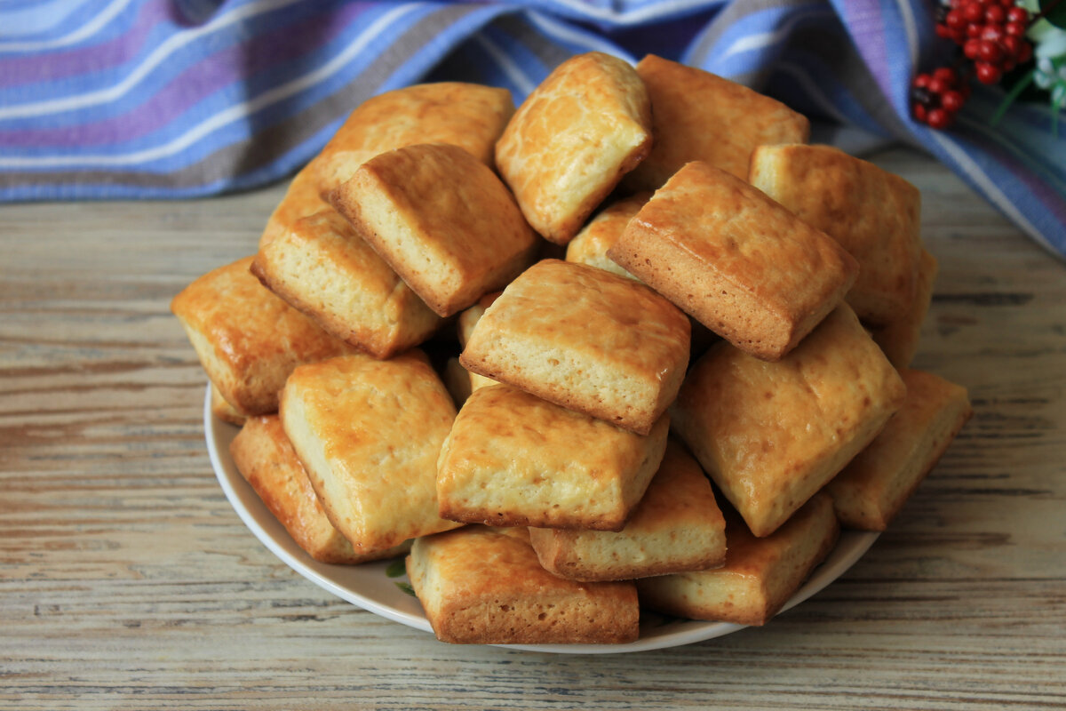 Старенький и простой рецепт творожного печенья: вкусно и без заморочек