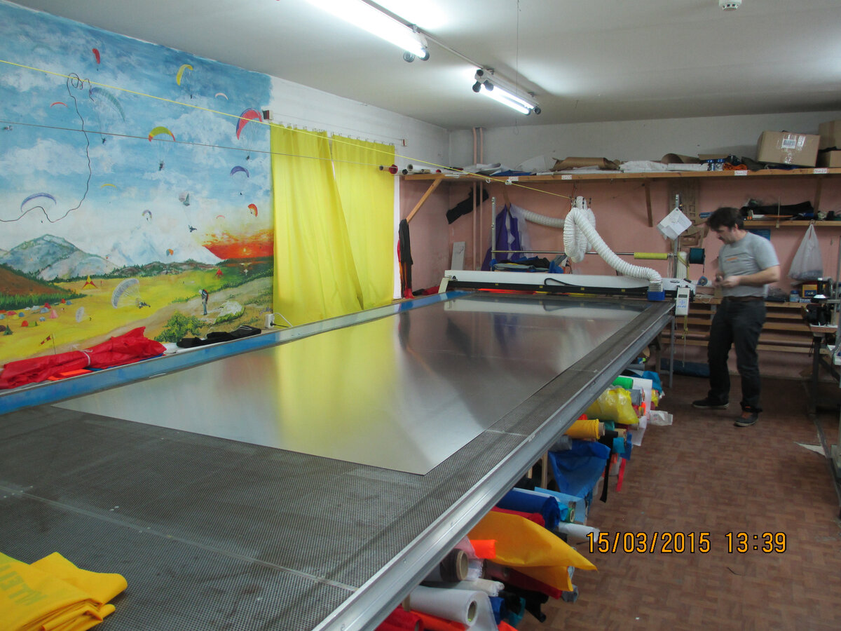 Лазерный раскройный стол... для ткани!)