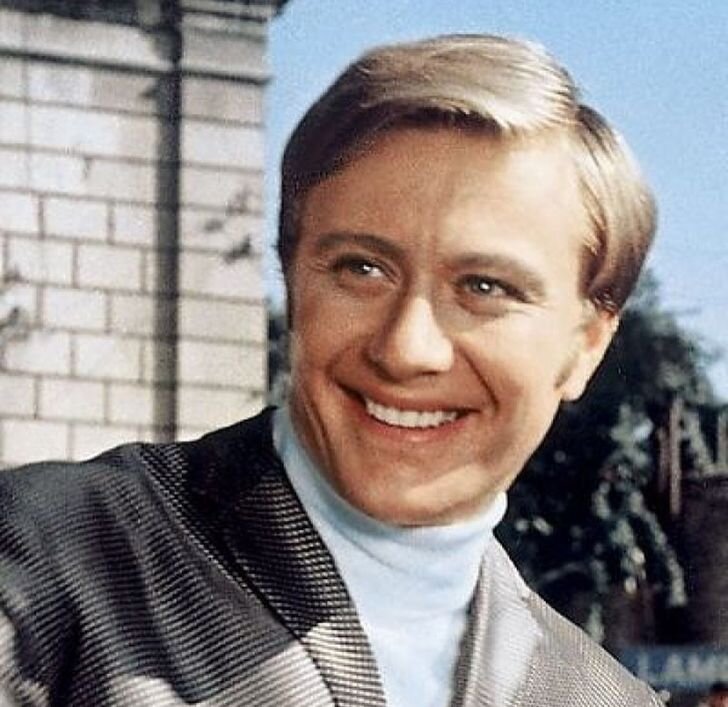 Андрей Миронов