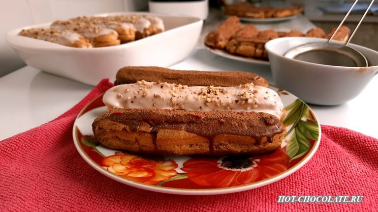 Эклеры с кремом "Шарлотт" и сахарной помадкой