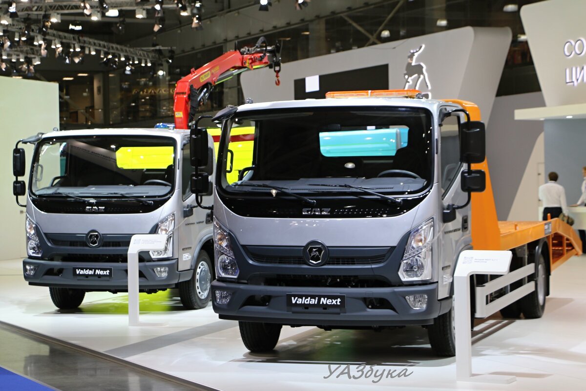 Два автомобиля Валдай NEXT на выставке Комтранс 2021
