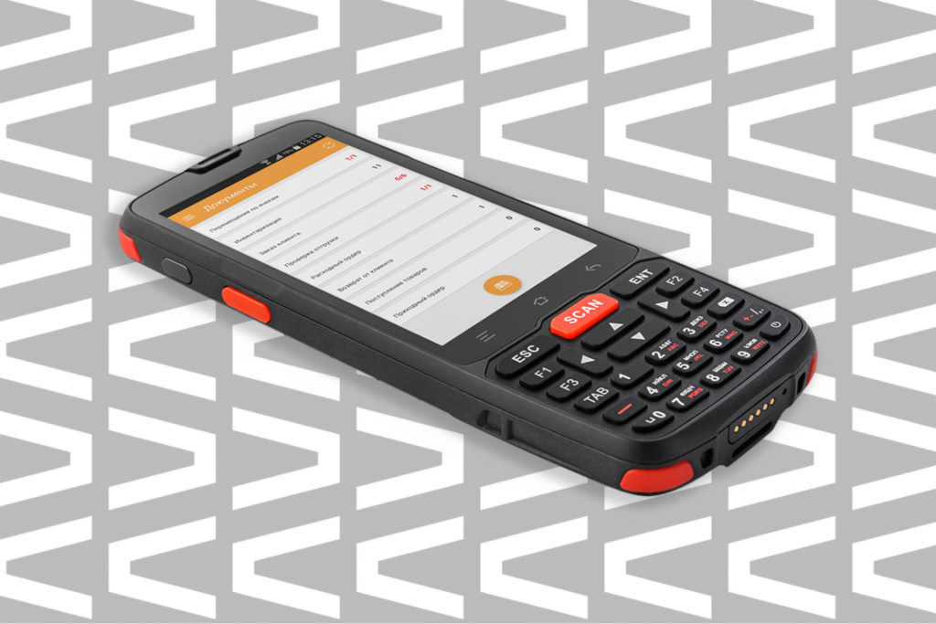 Это ТСД АТОЛ Smart.Slim — он помогает с маркировкой, товароучетом и другими бизнес-процессами