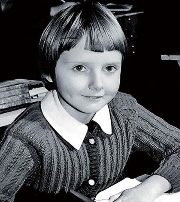 Екатерина Зинченко в детстве. Фото их открытых источников.