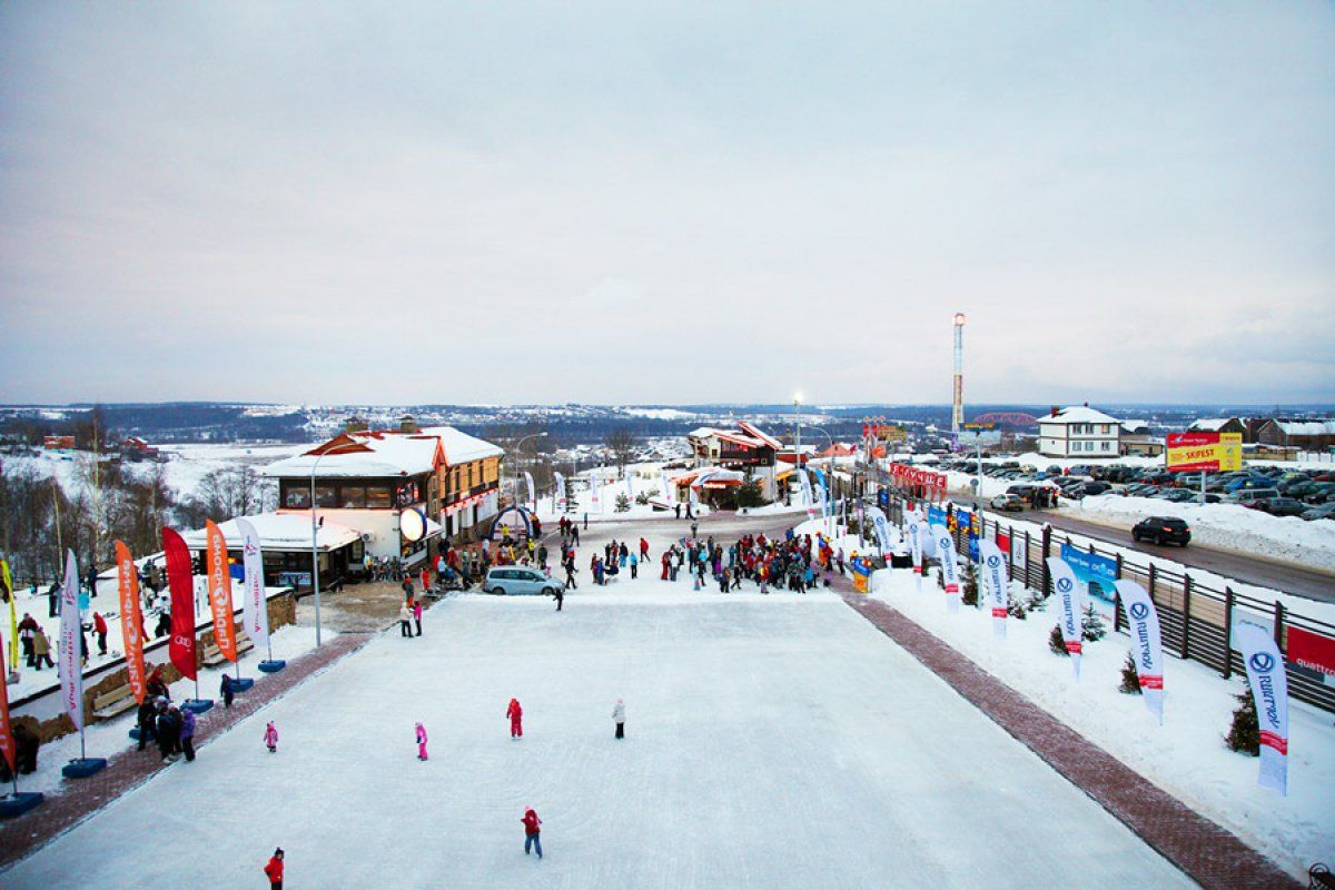 Волен горнолыжный курорт. Парк Яхрома Дмитров. Парк Яхрома каток. Парк Яхрома горнолыжный курорт. Парк Яхрома склоны.