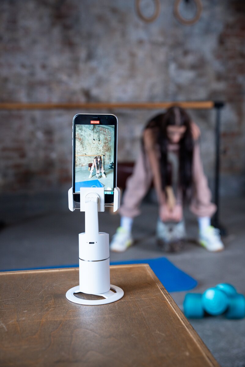 Mendes - помощник блогера