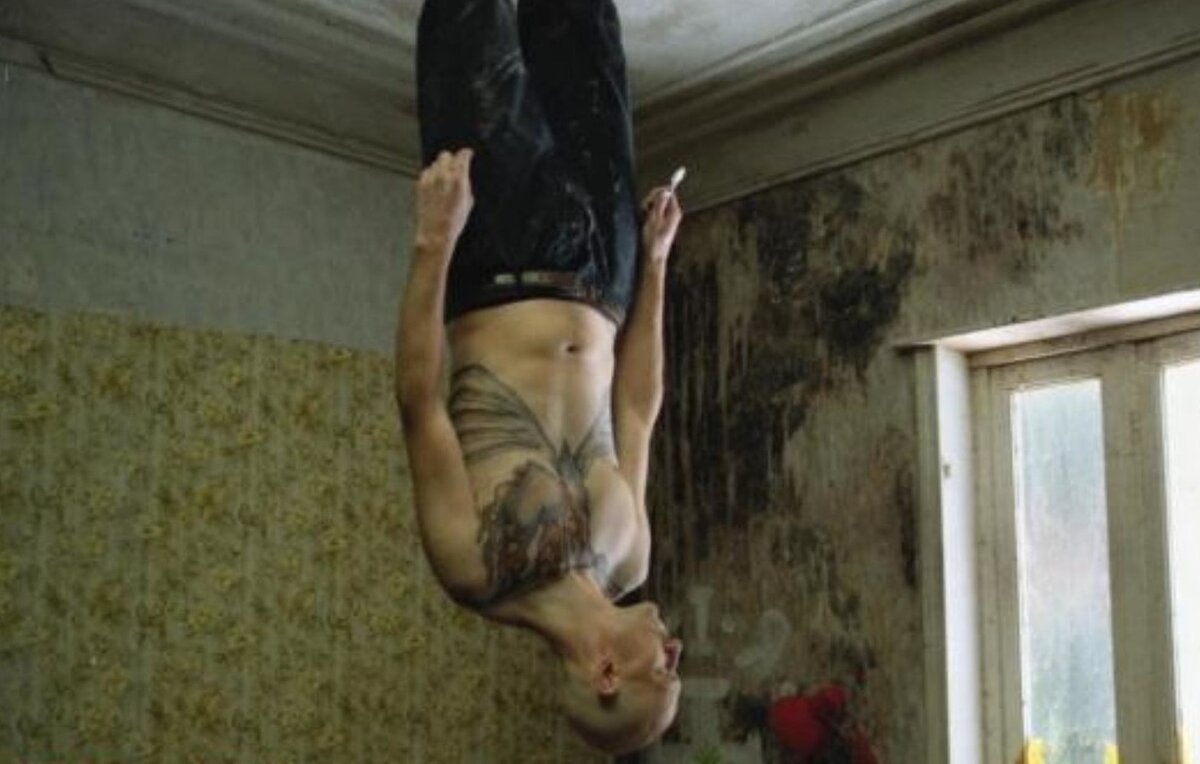 такаси миике мастера ужасов. жестокое 7 7. подсознательная жестокость 2000. сцены жестокого насилия. жестокое 7 7.