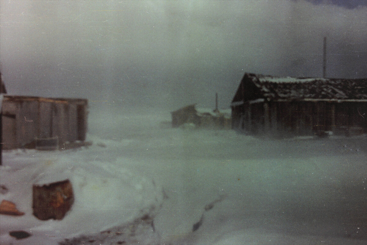 Совсем небольшой тайфун (Если большой, то вообще ничего не видно и фотографировать нечего!)