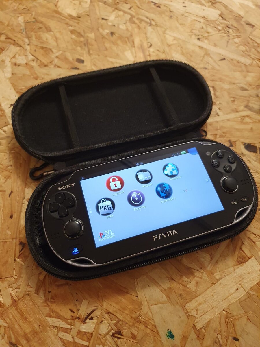 PS Vita в 2023 году: стоит ли покупать и в какие игры играть?