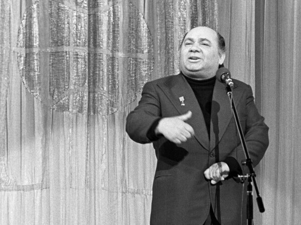 Евгений Леонов