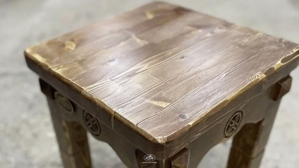 Табурет под старину из коллекции "Белоозёрская"