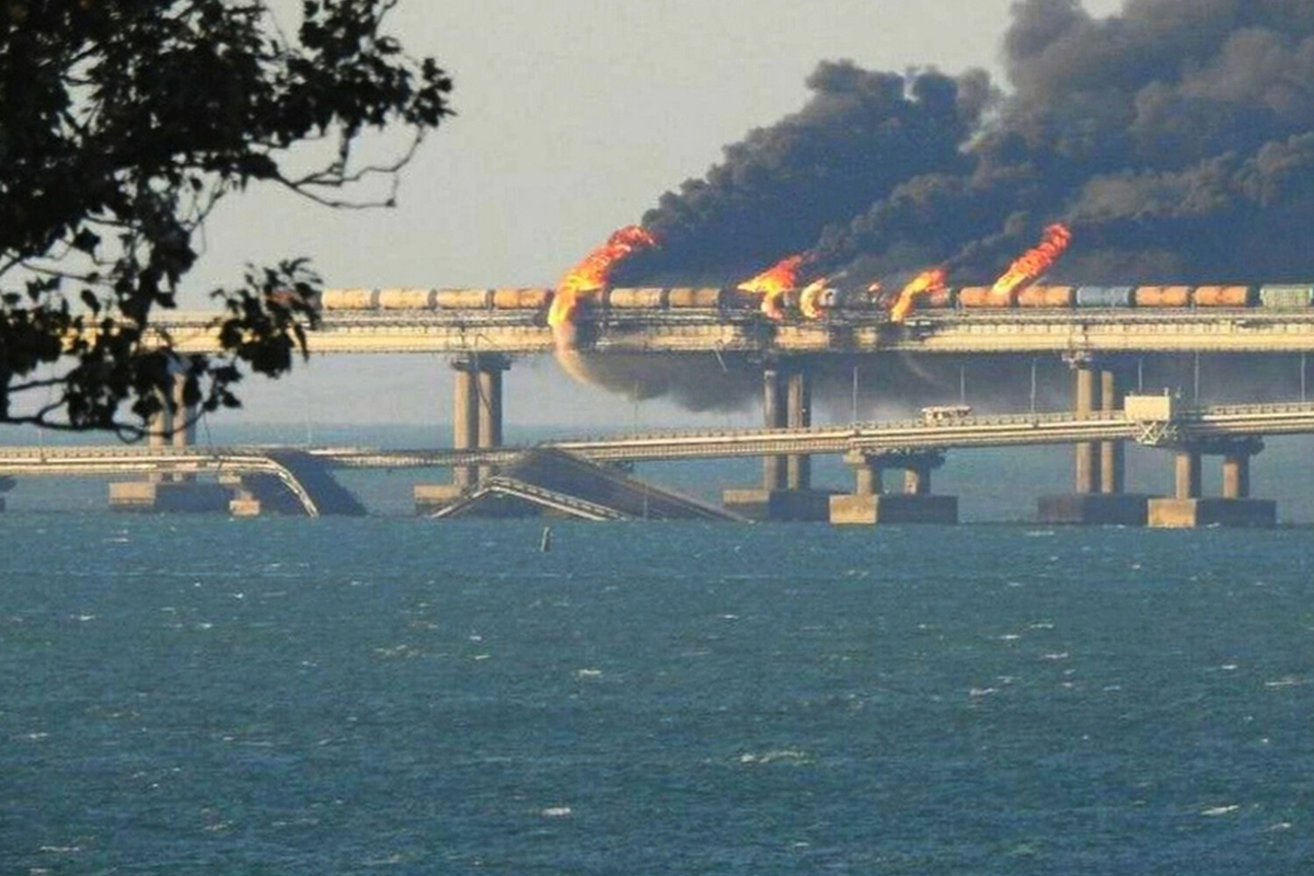 крымский мост под водой