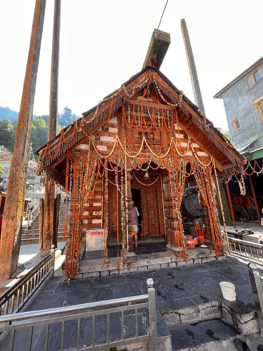 Храм Вашишт, Химачал Прадеш. Фото автора