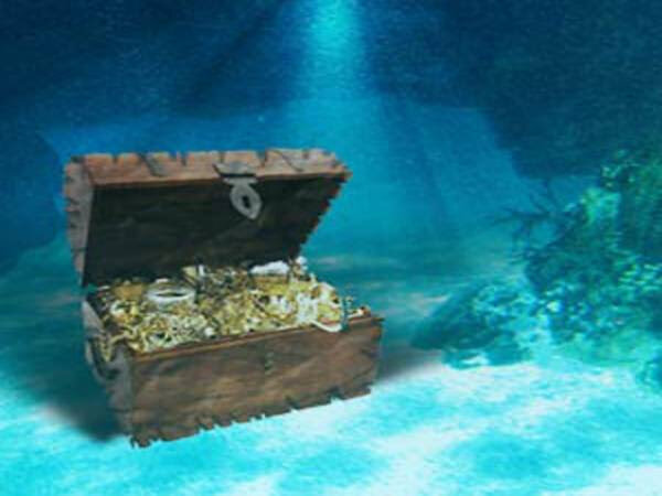 Сундук с золотом на дне моря