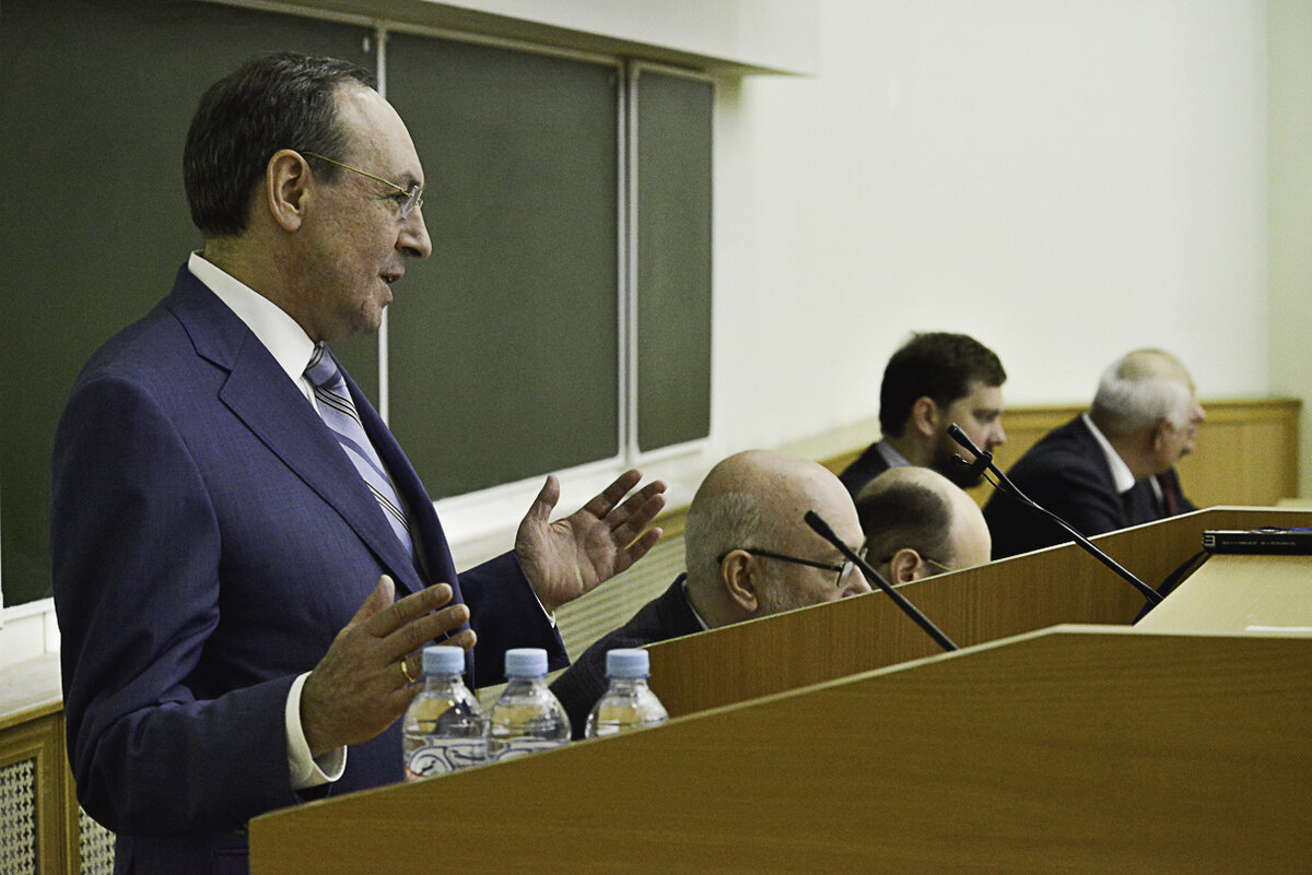 Вячеслав  Никонов  напомнил об уникальном отечественном опыте сосуществования народов