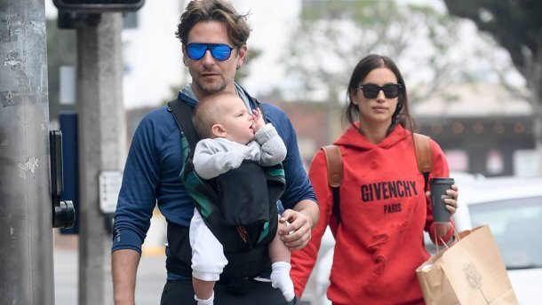 Фото: Купер и Шейк на прогулке с дочерью Леей