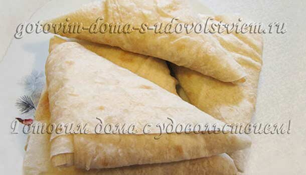 Треугольники из лаваша с курицей и сыром