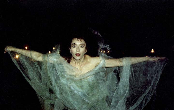 Почему фильм, созданный Юрием Карой, так долго не мог выйти на экраны, и почему Вертинская была против отснятой «обнажёнки» 