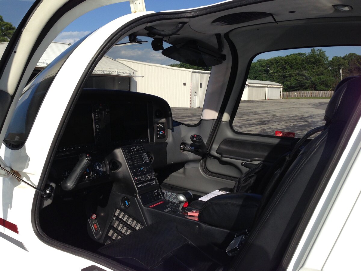 Один из самолётов, на котором я отрабатывал лётную программу.